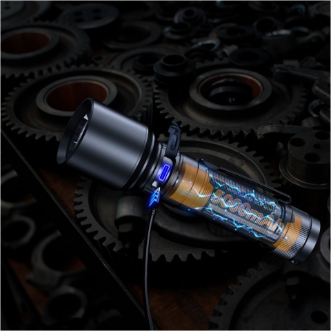 Fenix C7 Latarka LED 3000lm