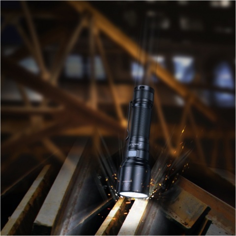 Fenix C7 Latarka LED 3000lm