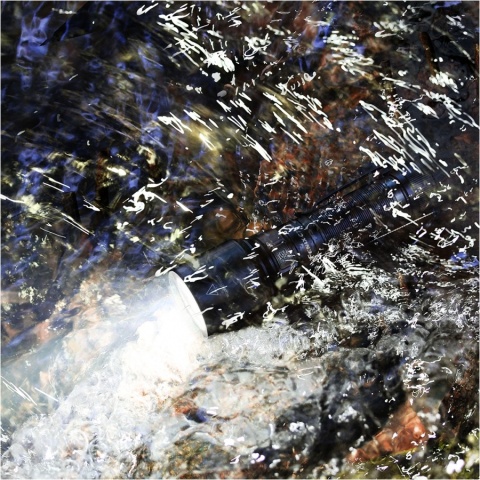 Fenix C7 Latarka LED 3000lm