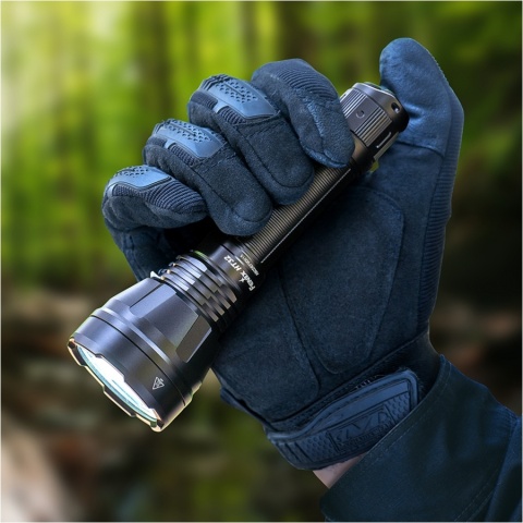 Fenix HT32 Latarka myśliwska 2500lm