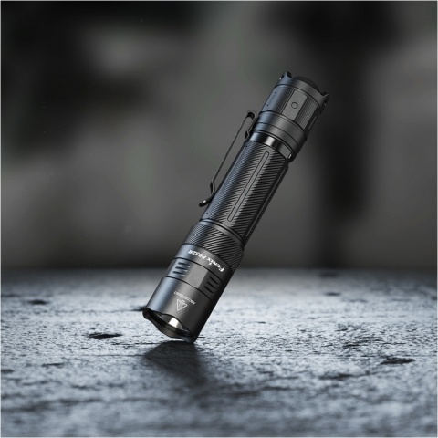 Fenix PD32R Latarka LED 1400lm