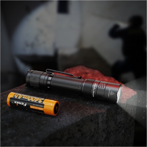 Fenix PD32R Latarka LED 1400lm