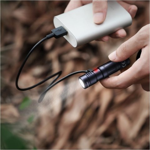 Fenix E05R Latarka akumulatorowa LED czarna 400lm